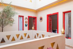 Riad Jad Private 5-Suite Riad, 10 Min Walk to Jemaa el-Fna with Pool, Rooftop & Breakfast