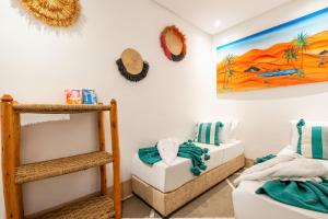 Riad Jad Private 5-Suite Riad, 10 Min Walk to Jemaa el-Fna with Pool, Rooftop & Breakfast