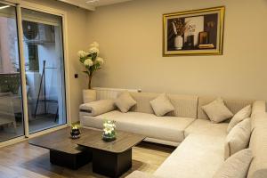 Kantaoui Luxury Apt - Pool - Beach - AC & Balcony