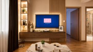 Modern Apartment with FREE Parking