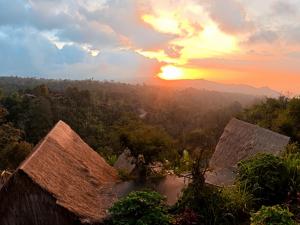 Wanagiri sunset glamping