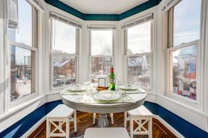 Walk to Downtown! Central 2-Apt Combo in Pottstown