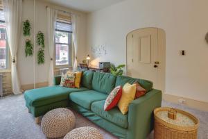 Walk to Downtown! Central 2-Apt Combo in Pottstown