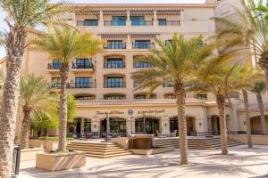 Stylish 1BR - Grand Royale Luxe Escape