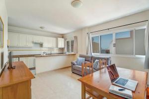 San Isidro 3 urban space: 75m² de vida