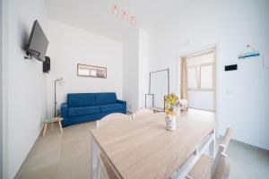 Madame Lù - Easy Parking - By ENJOYPUGLIA