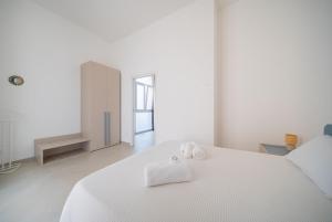 Madame Lù - Easy Parking - By ENJOYPUGLIA