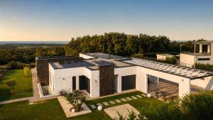 Villa Gioia - near Porec pool sauna and sea view