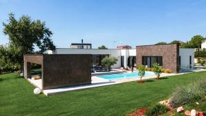Villa Gioia - near Porec pool sauna and sea view