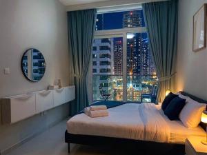 Canal Front 1BHK 5-Star Facilities Business Bay