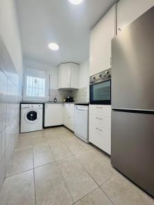 Exclusiva casa con vistas despejadas al mar y piscina privada