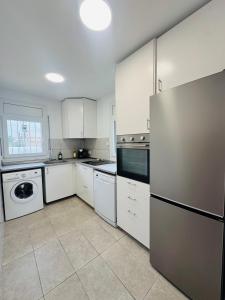 Exclusiva casa con vistas despejadas al mar y piscina privada