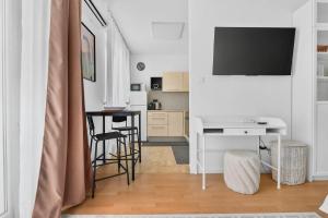 White Studio in Old Town with Balcony