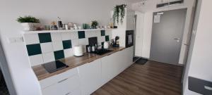 Apartament Nadmorski - Kompleks Pięć Mórz z basenem