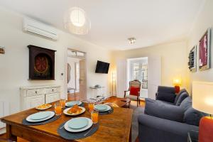 Whome Prime Location Apt with Authentic Lisbon Charm