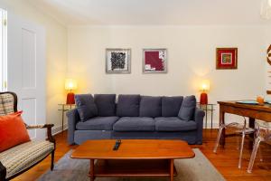 Whome Prime Location Apt with Authentic Lisbon Charm