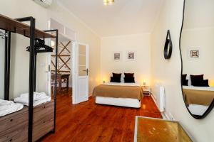 Whome Prime Location Apt with Authentic Lisbon Charm