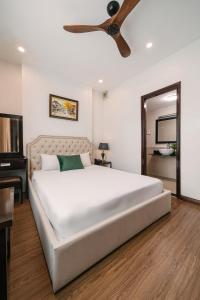 Bay Luxury Chariot Hotel