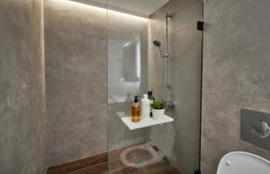 Piraeus Suites Port Luxury G13