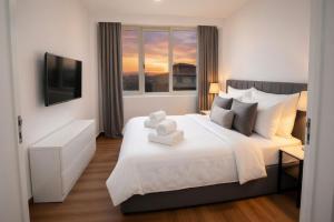 Piraeus Suites Port Luxury G13