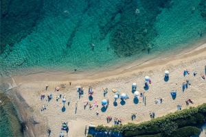 Villa Azure Beachfront Athenian Riviera