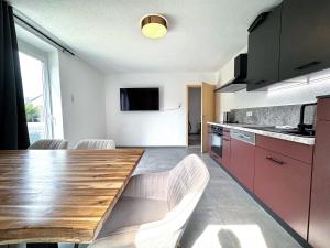 57 City Loft - near Train Station - NEW
