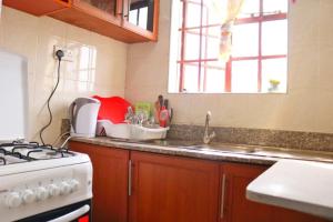 Self catering facility next to The Edge & Boma Hotel