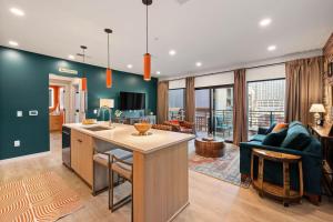 Walk to Downtown Nash from The Speakeasy Pool, Gym, Parking and More, Amazing Location