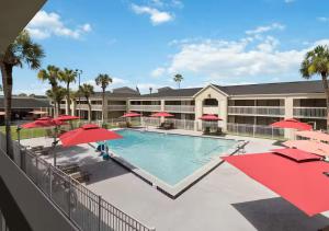 Lyrios Vacation Rentals - Legacy
