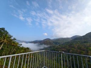 CloudHill Retreat
