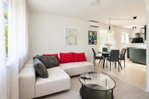Fortica Garden Apartment near AMPHITHEATRE, with GARDEN and FREE PARKING