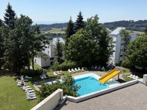 SKY Moment mit Panoramablick, Pool & Wellness