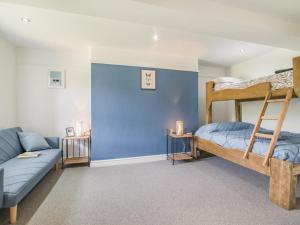 3 Bed in Brecon oc-92320