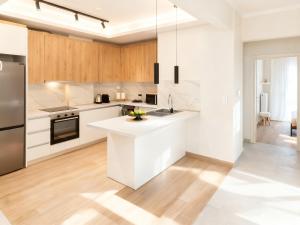Maison Proxenou - Luxury Apartment by the Sea