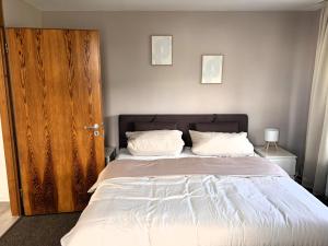 SKY Moment mit Panoramablick, Pool & Wellness