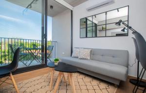 Modern Hassler Apt Great View Pool & Gym Access