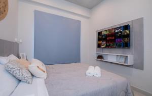 Peaceful Stay with Rooftop Pool Access