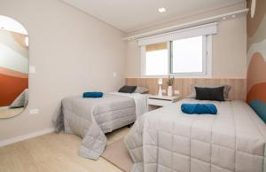 3BR Apartment Pool & Garage Sleeps 6
