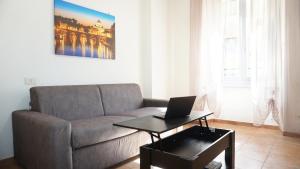 Testaccio - Central apartment with balcony