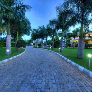 Nijaguna Resorts