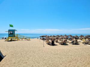 Aljaima III City Center & Beach Apartment