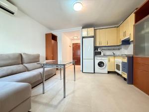 Aljaima III City Center & Beach Apartment