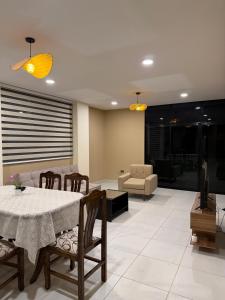 Apartamento moderno nuevo con terraza y lavanderia