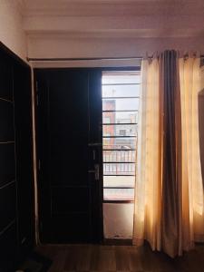VisitorStayInn Studio Apartment near Prem Mandir