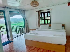 Mae Klang Luang Villa แม่กลางหลวงวิลล่า