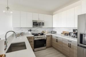 Sleek Loft 15 Min from NYC with Manhattan View