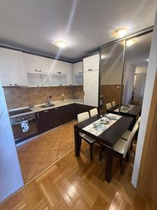 H&M Apartment