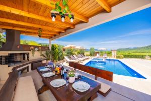 Villa Maggie Alonia