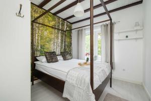 Prusa Stylish Apartment Close to the Center of Cracow by Noclegi Renters