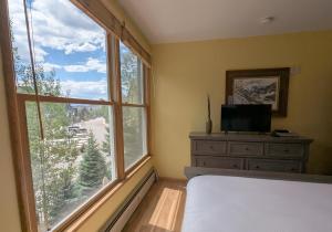 Black Bear 8035 by SummitCove Lodging in Colorado